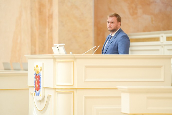 Правительство Санкт-Петербурга представило в Законодательном Собрании итоги прошедшего отопительного сезона