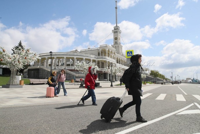 Более 300 тыс. человек отправились в круизы с речных вокзалов Москвы с апреля Более 300 тыс. человек отправились в круизы с речных вокзалов Москвы с апреля