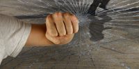 Ночной конфликт в клубе довел астраханца до реанимации