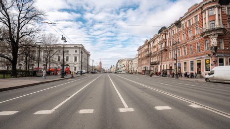 Где в Петербурге ограничат движение транспорта 9 мая