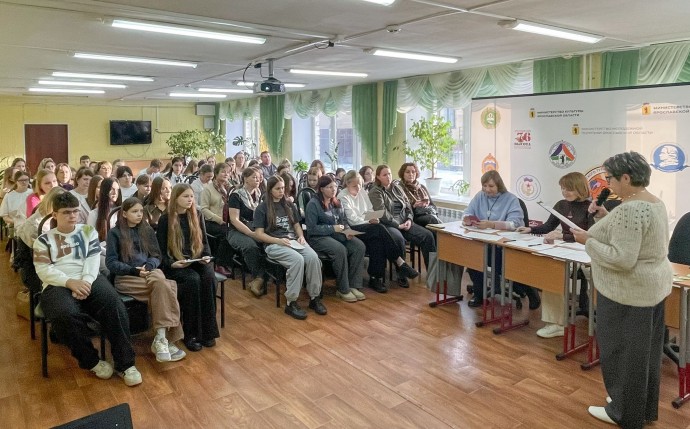 Юные активисты ярославских добровольческих объединений прошли обучение в школе «Твори добро»