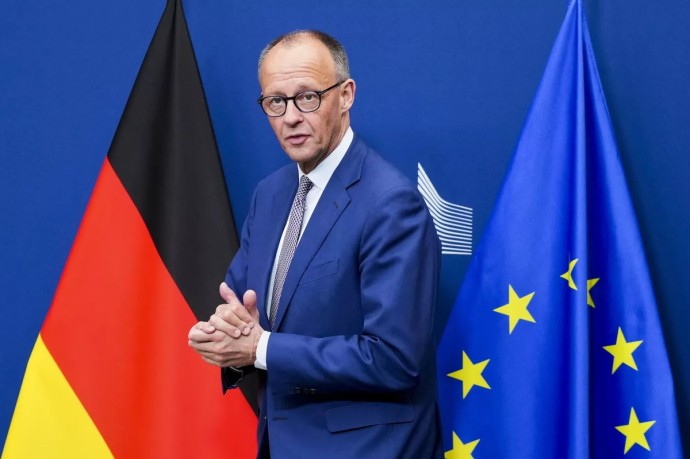 Митинг протеста против Фридриха Мерца в ФРГ собрал 4000 человек