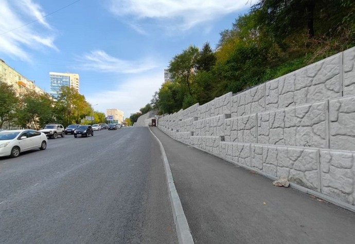 Реконструкция ещё одной подпорной стены завершена во Владивостоке