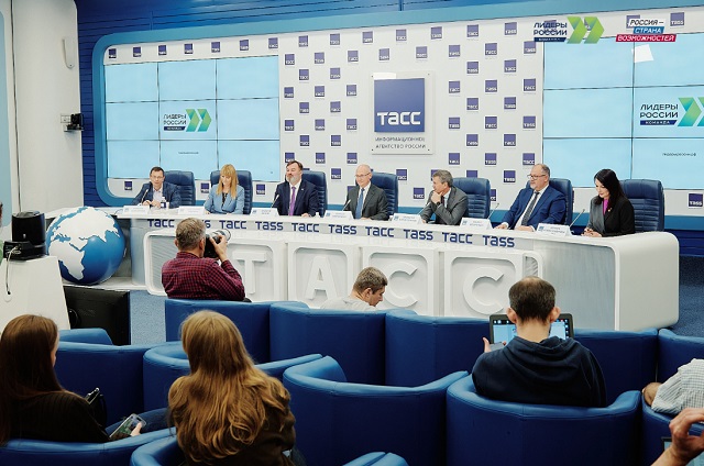 Управленцев из Мордовии приглашают поучаствовать в конкурсе «Лидеры России. Команда»