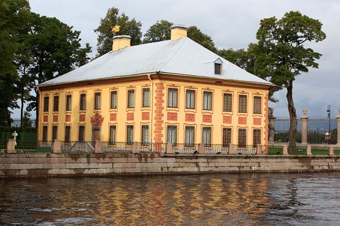 Летний дворец Петра I в Петербурге ушел будет закрыто до конца апреля Летний дворец Петра I в Петербурге ушел будет закрыто до конца апреля