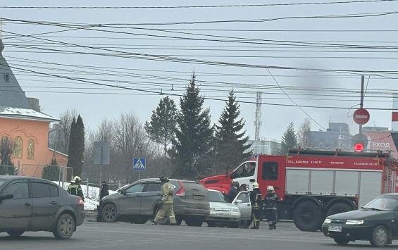 В Курске 2 марта в ДТП на Дружбе пострадала местная жительница