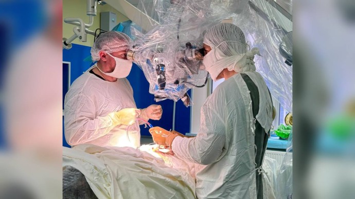 В Нерюнгринском районе нейрохирурги впервые провели операцию по удалению грыжи позвоночника