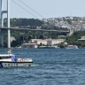 Водолазы нашли в Босфорском проливе стиральную машину и телевизор