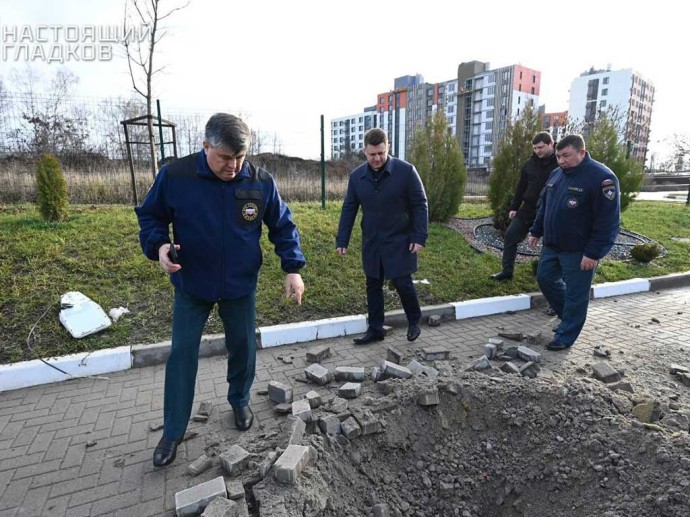 В Белгороде на территорию соцобъекта упал боеприпас