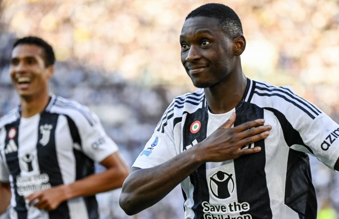 «Тоттенхэм» подписал Коло-Муани «Тоттенхэм» подписал Коло-Муани