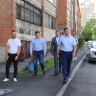 Мэр Иркутска Руслан Болотов: В Октябрьском округе за счёт средств Фонда поддержки избирательных округов благоустраиваем 47 дворов