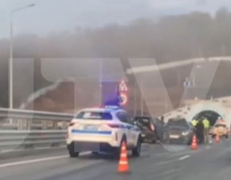 На Восточном выезде в Уфе произошло массовое ДТП На Восточном выезде в Уфе произошло массовое ДТП