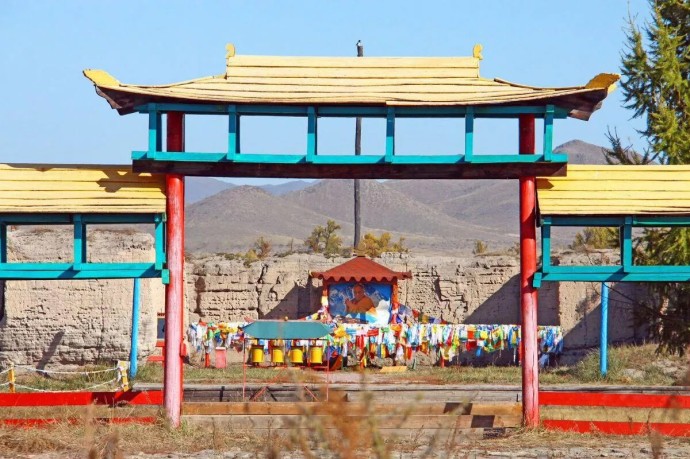 В Туве перед буддийским форумом приведут в порядок культовые объекты В Туве перед буддийским форумом приведут в порядок культовые объекты