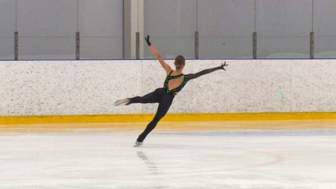 Петербургские фигуристы завоевали две медали на этапе юниорского Гран-При в Москве