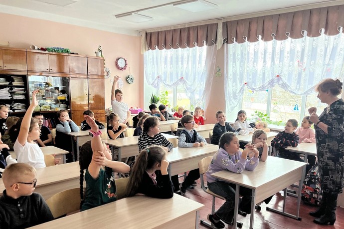 Творческие уроки для школьников провели сотрудники Михайловского