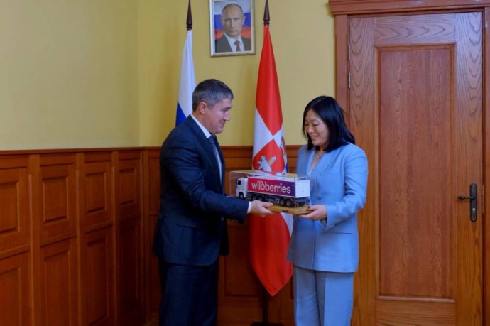 Основательница Wildberries Татьяна Ким провела рабочую встречу с Дмитрием Махониным Основательница Wildberries Татьяна Ким провела рабочую встречу с Дмитрием Махониным