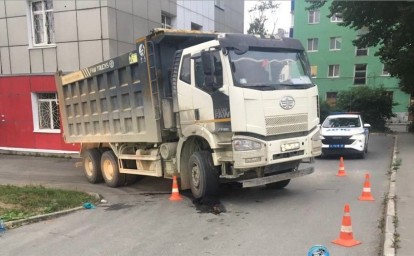 Был пьян: на Сахалине завели уголовное дело на водителя самосвала, сбившего ребёнка