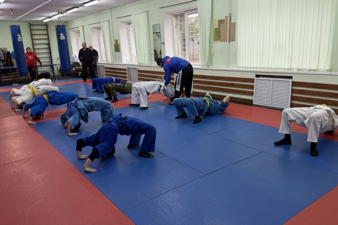 Отдел специального назначения УФСИН посетили воспитанники отряда «Юный спецназовец» Отдел специального назначения УФСИН посетили воспитанники отряда «Юный спецназовец»