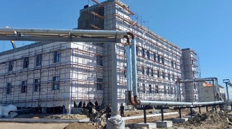 Более 50 новых социальных объектов подключат к инженерным сетям в Якутии до конца года