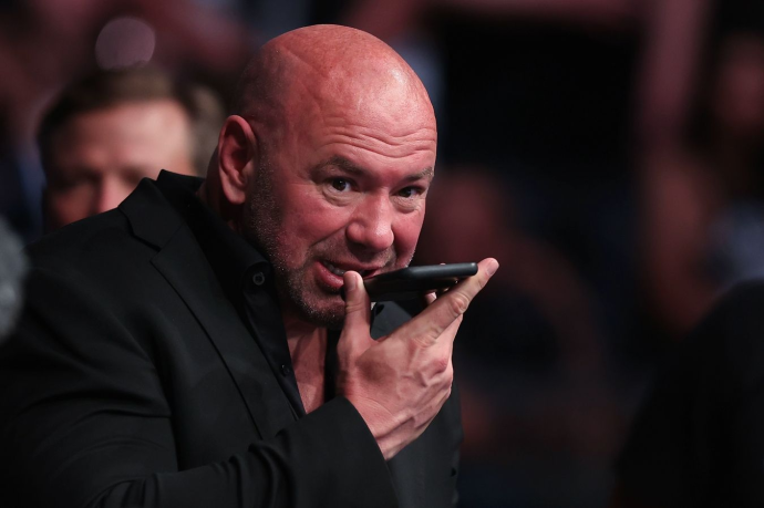 Президент UFC поддержал решение судей отдать Волкову победу в бою с Алмейдой