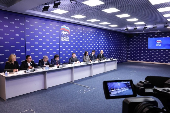 Сергей Кравцов: Программы капремонта и строительства образовательных организаций в целом успешны, но в ряде регионов остаются риски