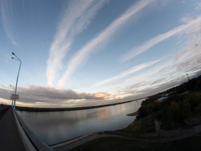 При авиационной опасности жителям Ярославской области необходимо покинуть людные места и транспорт При авиационной опасности жителям Ярославской области необходимо покинуть людные места и транспорт