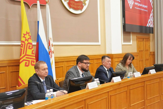 Врип главы Чебоксар Станислав Трофимов обсудил вопросы уборки дворов и эпидобстановки на еженедельной планерке в администрации