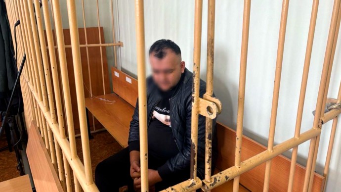 Иностранца с фальшивым загранпаспортом задержали в Пулково