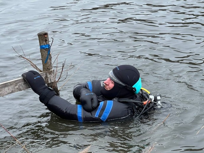 Пензенские водолазы неделю искали в реке труп подводного охотника. ФОТО