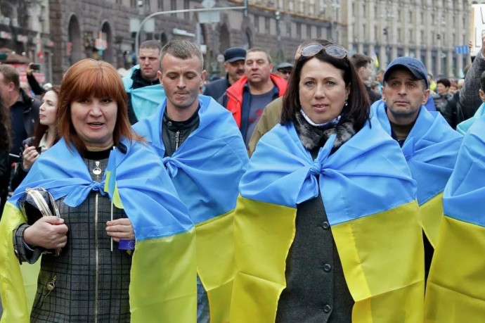 КМИС: 52% граждан Украины готовы воевать дальше