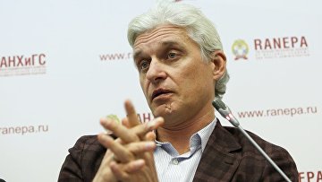 Суд взыскал с Тинькова 40 млн руб за оскорбления Дерипаски в соцсети