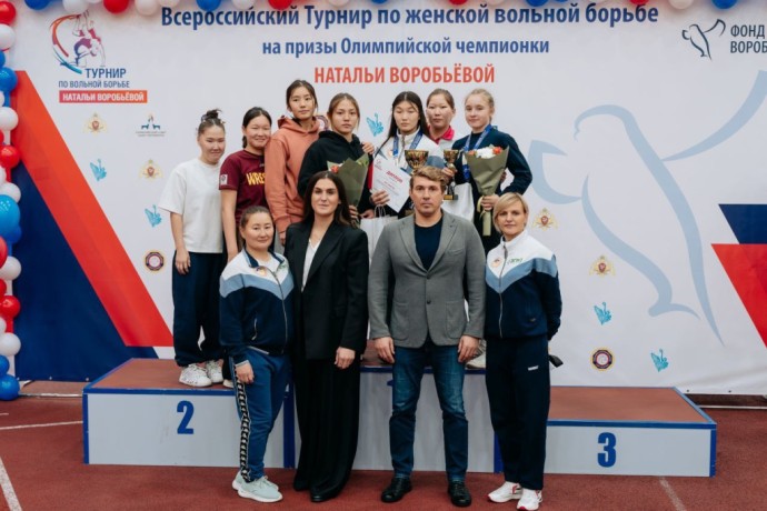 Спортсменки Бурятии завоевали медали всероссийских борцовских соревнований Спортсменки Бурятии завоевали медали всероссийских борцовских соревнований