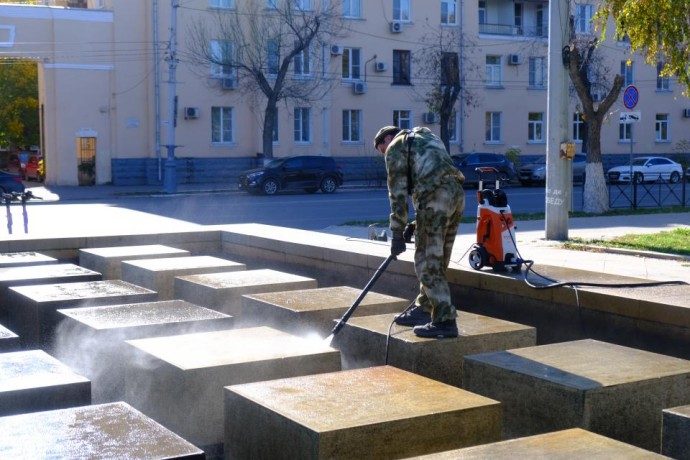 В Астрахани стартовала консервация городских фонтанов В Астрахани стартовала консервация городских фонтанов