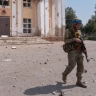 Боевик ВСУ пытался сбежать из Суджи, переодевшись в бабушку