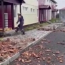 В Северо-Курильске восстанавливают печные стояки после землетрясения и цунами