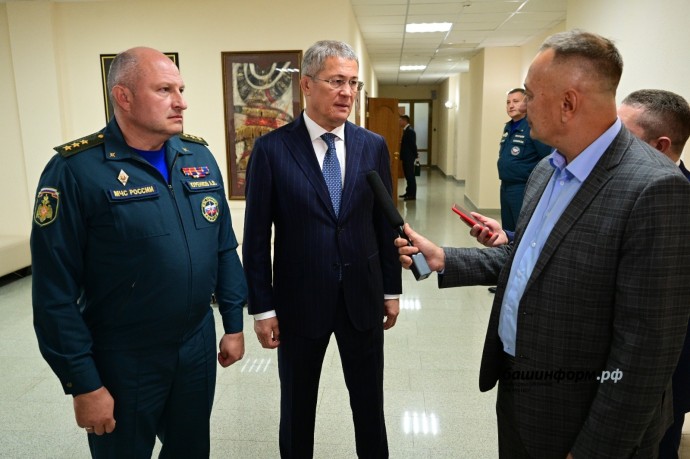 Радий Хабиров рассказал о встрече с министром МЧС России Радий Хабиров рассказал о встрече с министром МЧС России