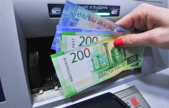 С 1 сентября работодатели не смогут снизить зарплату больше, чем на 20%