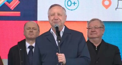 Александр Беглов на XX Книжном салоне передал книги для раненых участников специальной военной операции