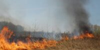 В горящем доме в Астрахани погиб 90-летний мужчина