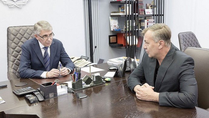 Дмитрий Миляев встретился с участником СВО, зачисленным в резерв управленческих кадров