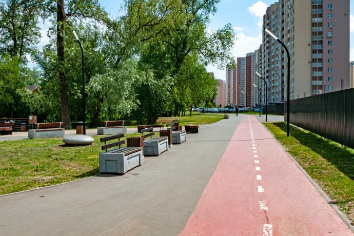 В СФ поддержали идею обязать застройщиков делать дорожки для СИМ в новых ЖК