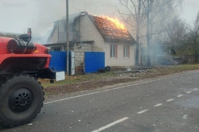 В брянском селе Увелье сгорел частный дом В брянском селе Увелье сгорел частный дом