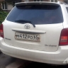 "Скоро на голову залезут": автохам в Корсакове бросил машину на пешеходной лестнице