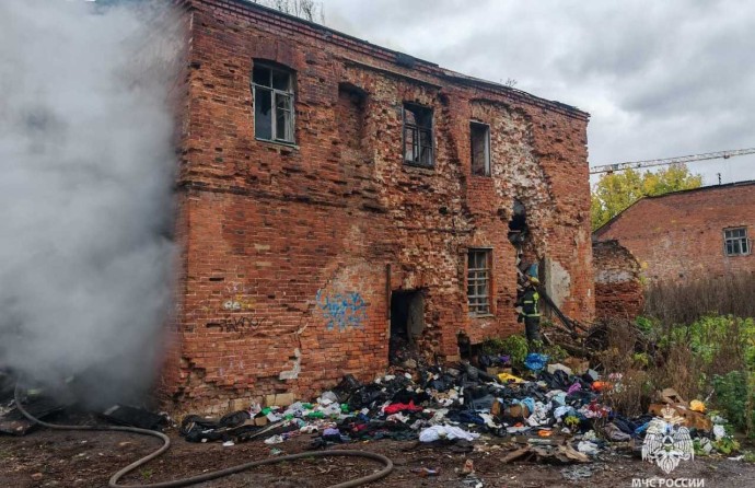 В Туле потушен пожар в доме культурного наследия В Туле потушен пожар в доме культурного наследия