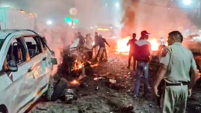 Взрыв в столице Индии: 10 человек погибли, более 20 ранены