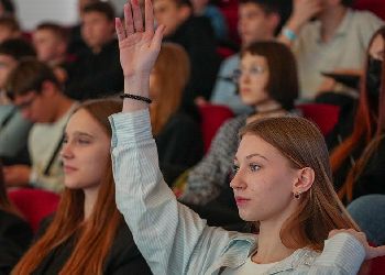 Российским школьникам презентовали образовательные и предпринимательские программы Дальнего Востока