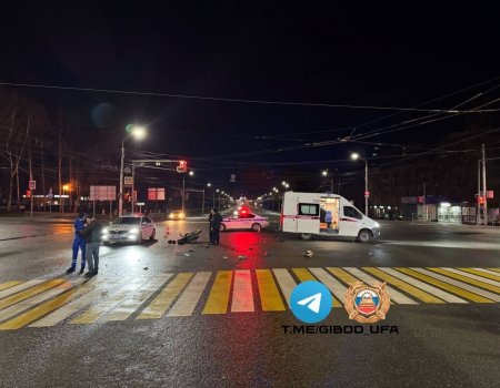 В Уфе 17-летний мотоциклист и его пассажир попали в больницу после ДТП
