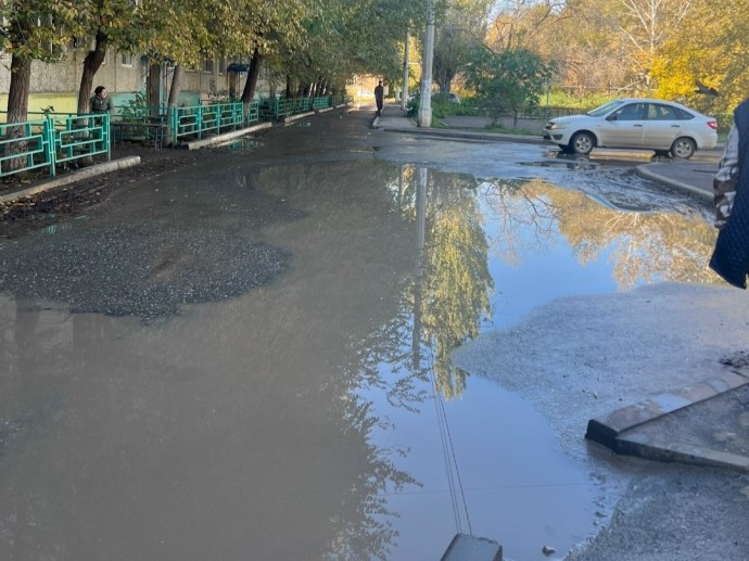 Жители Казачьего Астрахани пожаловались на засоры канализации из-за кафе Жители Казачьего Астрахани пожаловались на засоры канализации из-за кафе