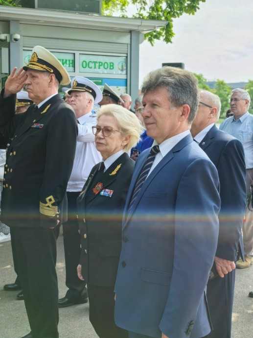 79 лет дороге к морю: В Петербурге почтили память моряков, снявших минную блокаду Финского залива