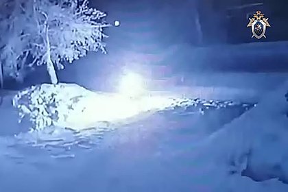 Момент одного из первых после начала СВО поджогов военкомата попал на видео